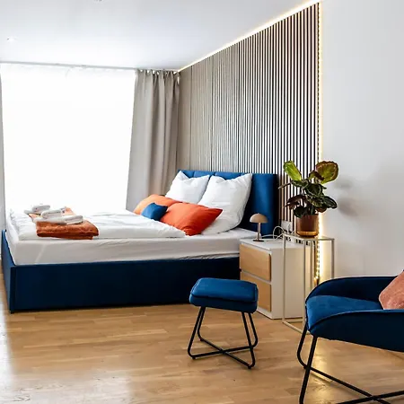 Apartment Stilvolle Im Schwarzwald - 2 Min Zu Fuss Ins Zentrum, S-bahn, Therme & Bergbahn *
