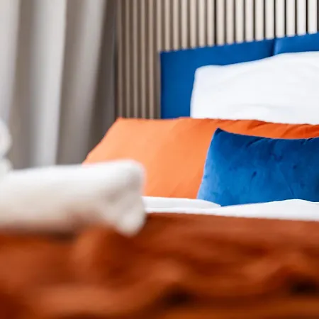 Stilvolle Im Schwarzwald - 2 Min Zu Fuss Ins Zentrum, S-bahn, Therme & Bergbahn Apartment *